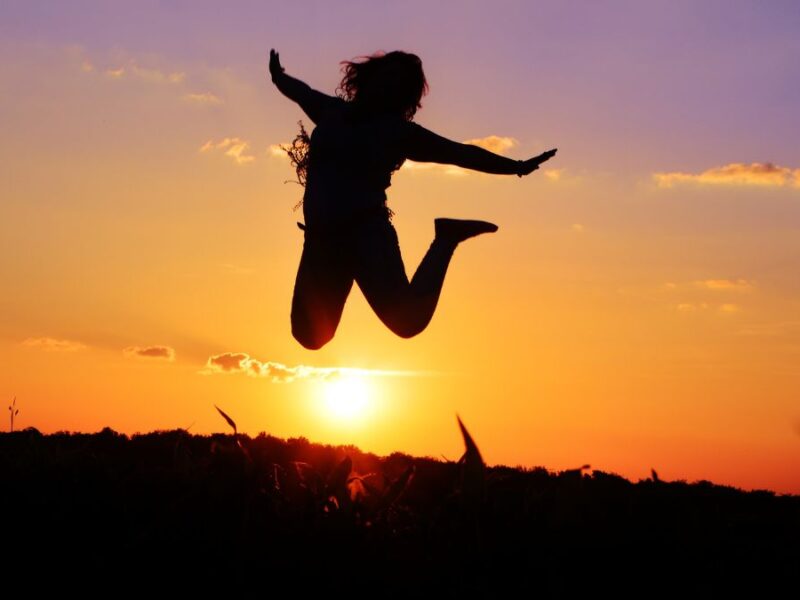 How to Glow Up Your Life: The Complete Guide to a Total Mindset, Confidence, and Success Glow Up