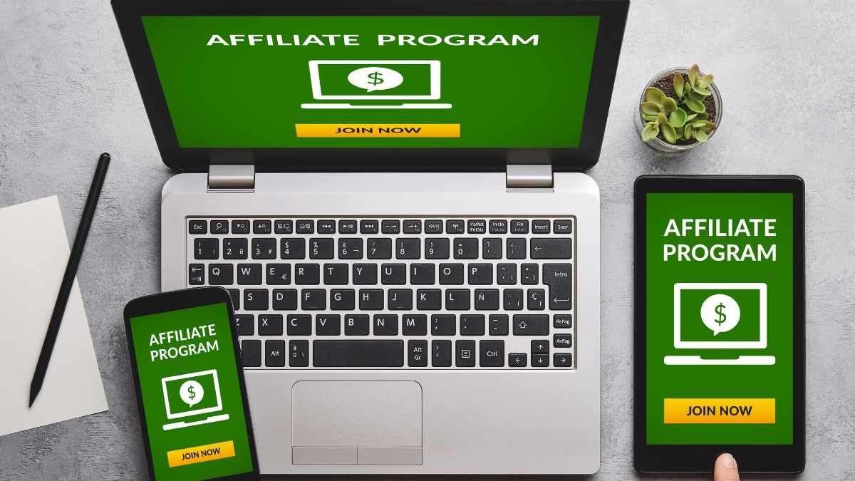How to Make Money With Affiliate Marketing (Beginner's Guide)