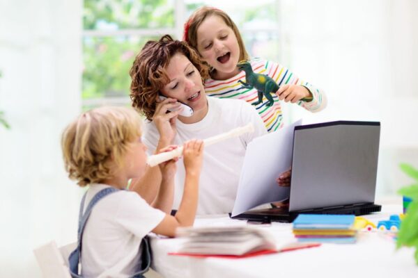 How to Balance a Work-From-Home Job With Homeschooling Your Kids