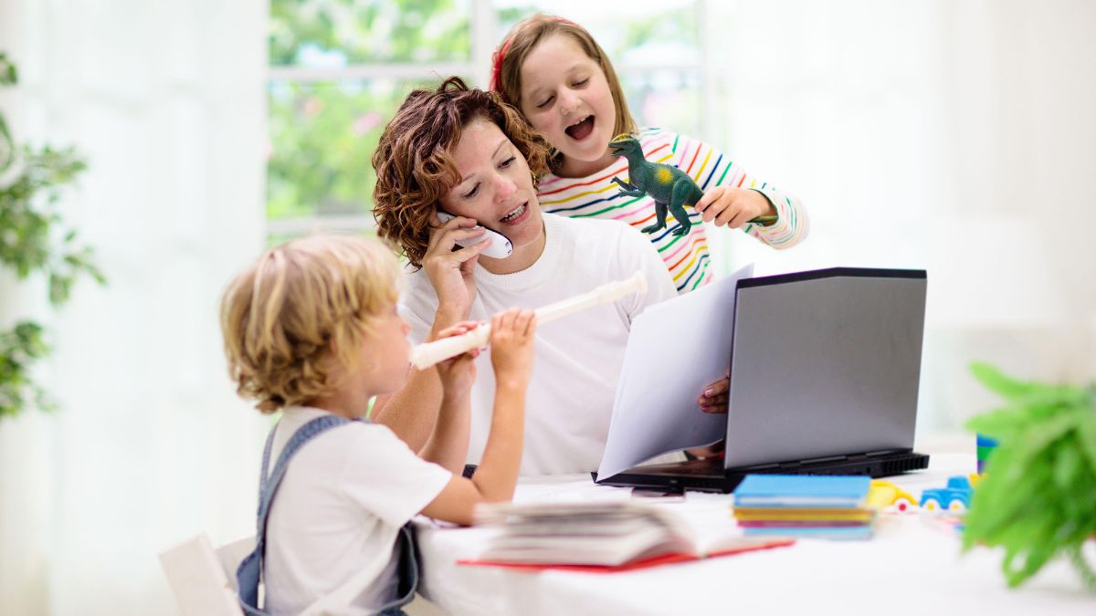 How to Balance a Work-From-Home Job With Homeschooling Your Kids