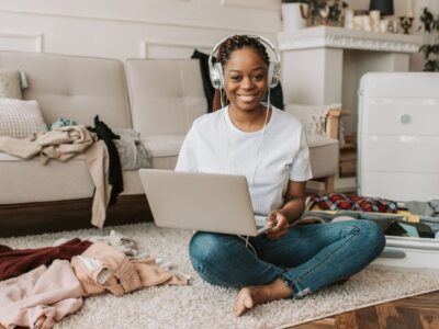 How to Start a Bookkeeping Side Hustle From Home