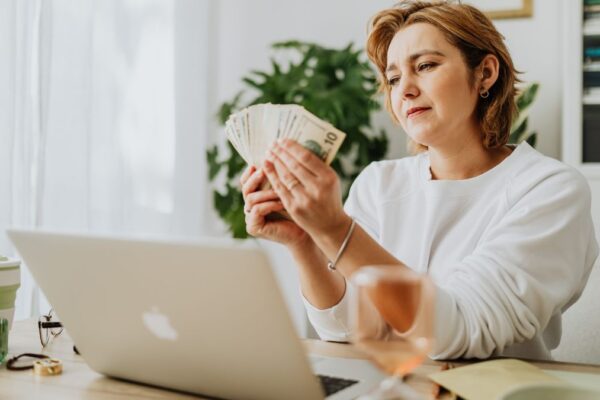How to Create a Simple Budget for Your Side Hustle or Freelance Income