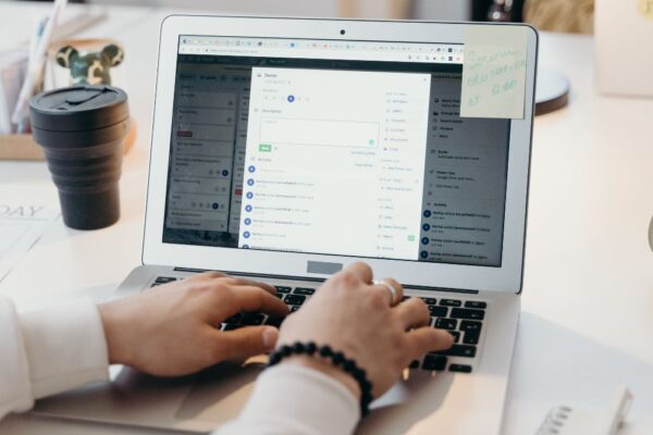 How to Start an Email List That Sells