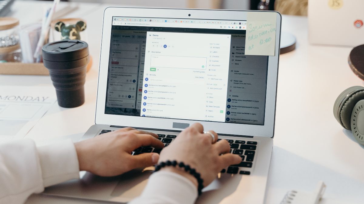 How to Start an Email List That Sells