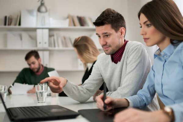How to Run Effective Work Meetings Without Wasting Everyone's Time