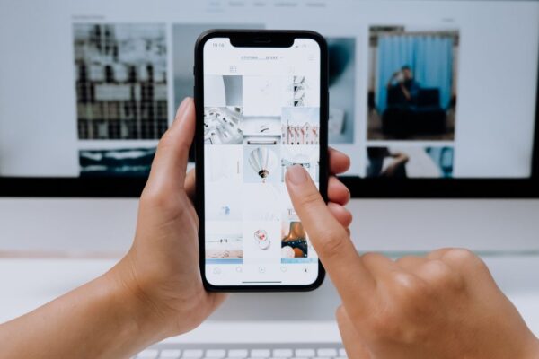 How to Batch Create a Month of Instagram Content for Your Business in One Afternoon