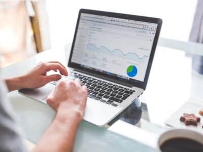 How to Build a Print on Demand Business With No Ads: Growing Through SEO & Social Media