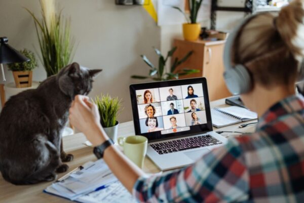 How to Quit Your 9-to-5 and Work From Home: A Realistic Guide