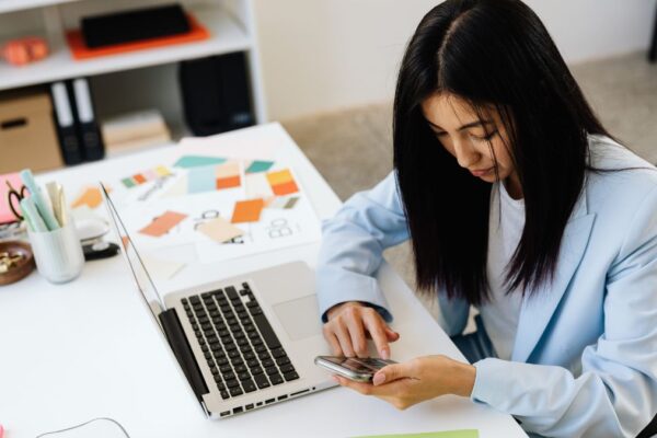 How to Start a Profitable Blog While Working a Full-Time Job