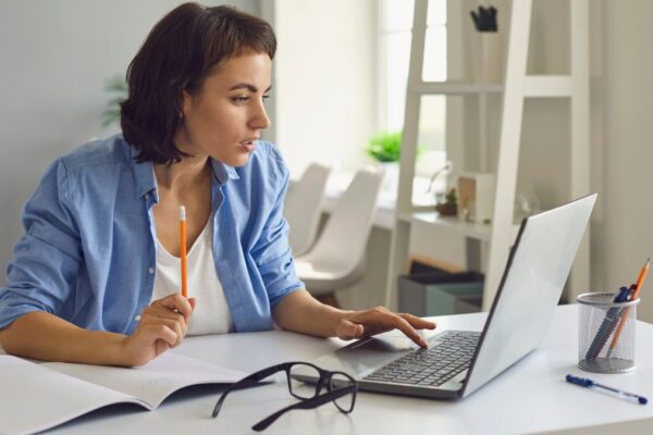 How to Start a Virtual Assistant Business From Home