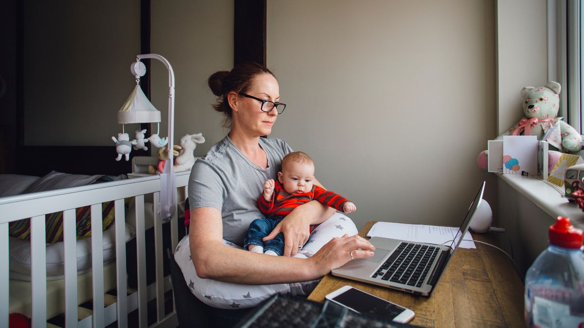 How to Become a Digital Nomad Mom: A 90-Day Step-by-Step Roadmap